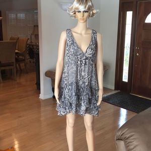 Elizabeth and James dress